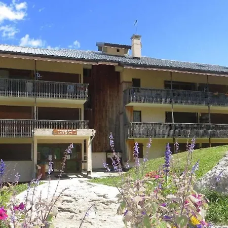 2 Pieces Cabine, 6 Couchages Au Pied Des Pistes - En Oisans - Fr-1-297-38 Auris