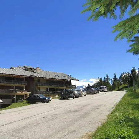 2 Pieces Cabine, 6 Couchages Au Pied Des Pistes - En Oisans - Fr-1-297-38 Apartment Auris